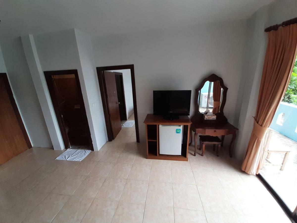 Holiday Guest House Chaweng  Exterior photo