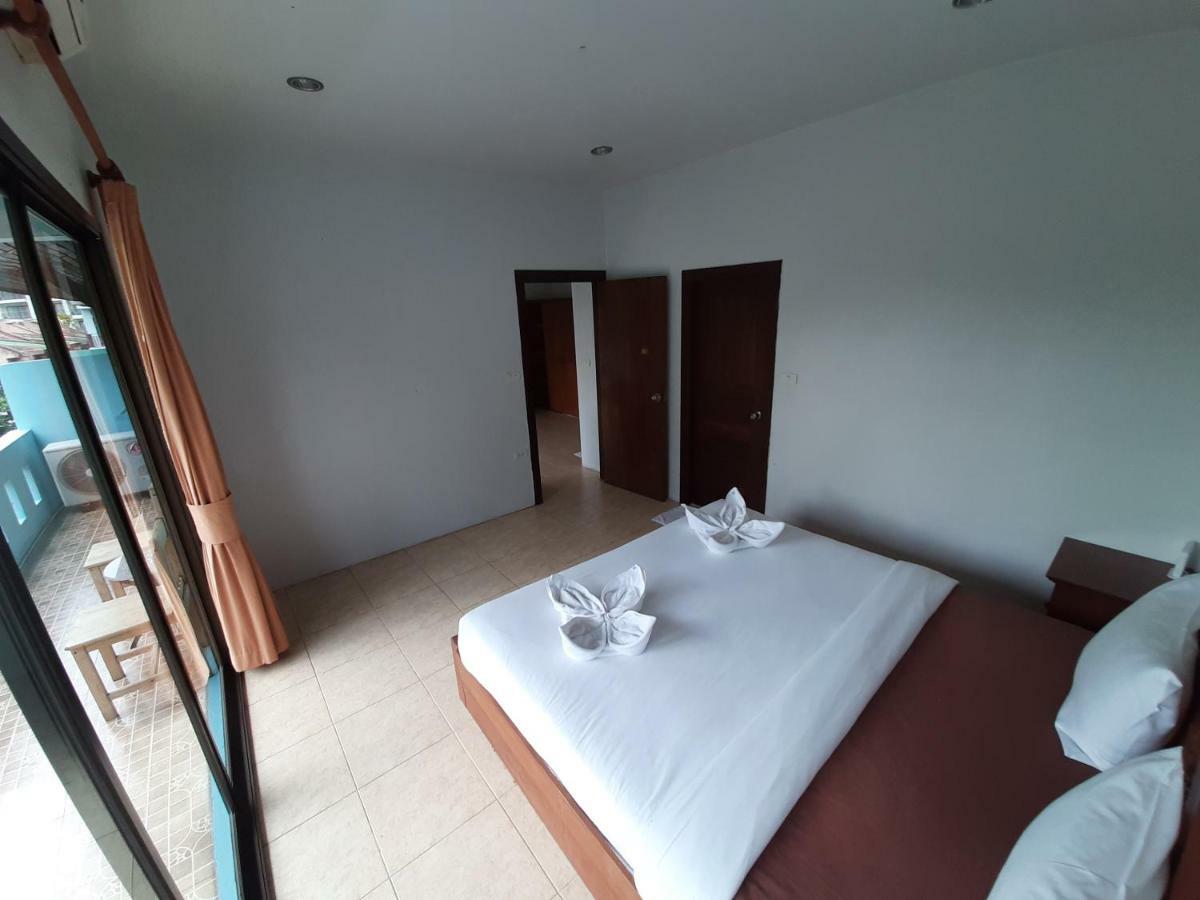 Holiday Guest House Chaweng  Exterior photo